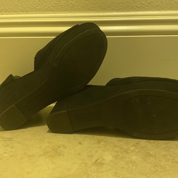 Pre-loved Steve Madden black suede high heels - Picture 5 of 5